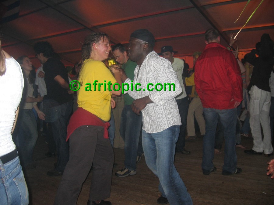 ../Images/afw2006c 602.jpg